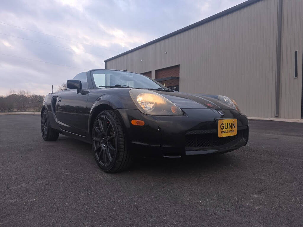 2000 TOYOTA MR2