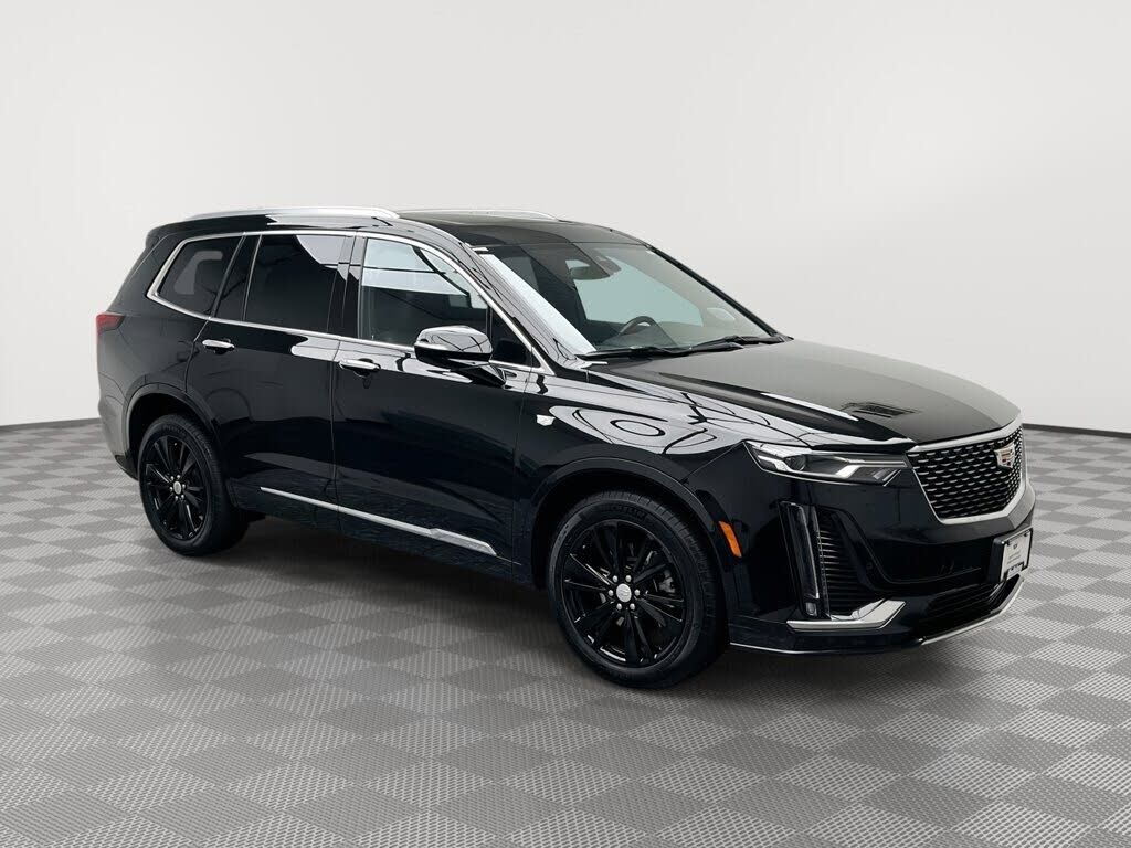 2025 CADILLAC XT6