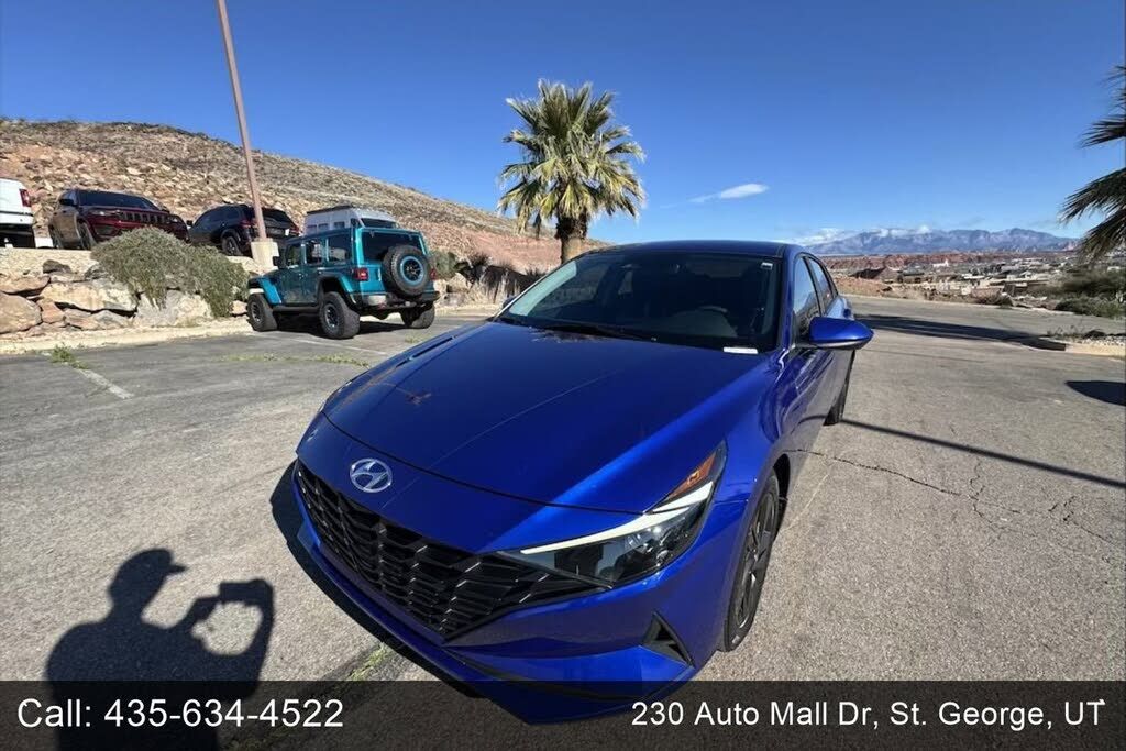 2023 HYUNDAI Elantra