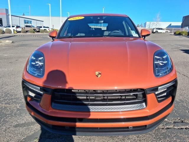 2022 PORSCHE Macan