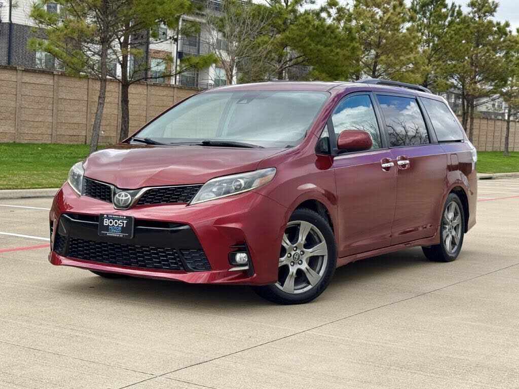 2018 TOYOTA Sienna