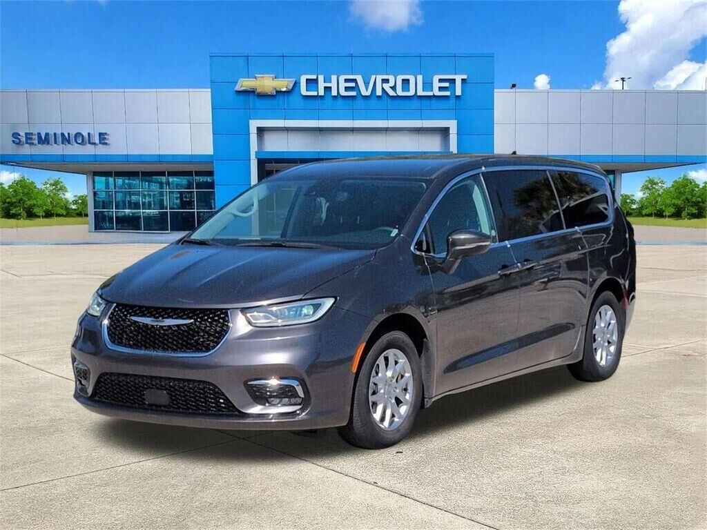 2023 CHRYSLER Pacifica