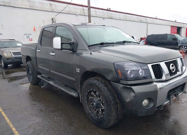 2004 NISSAN Titan