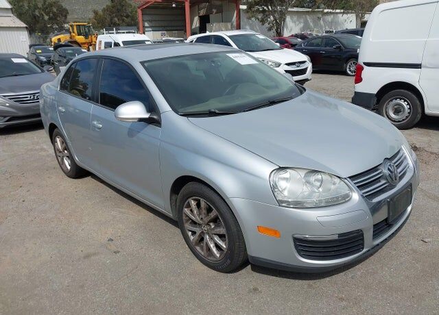2010 VOLKSWAGEN Jetta