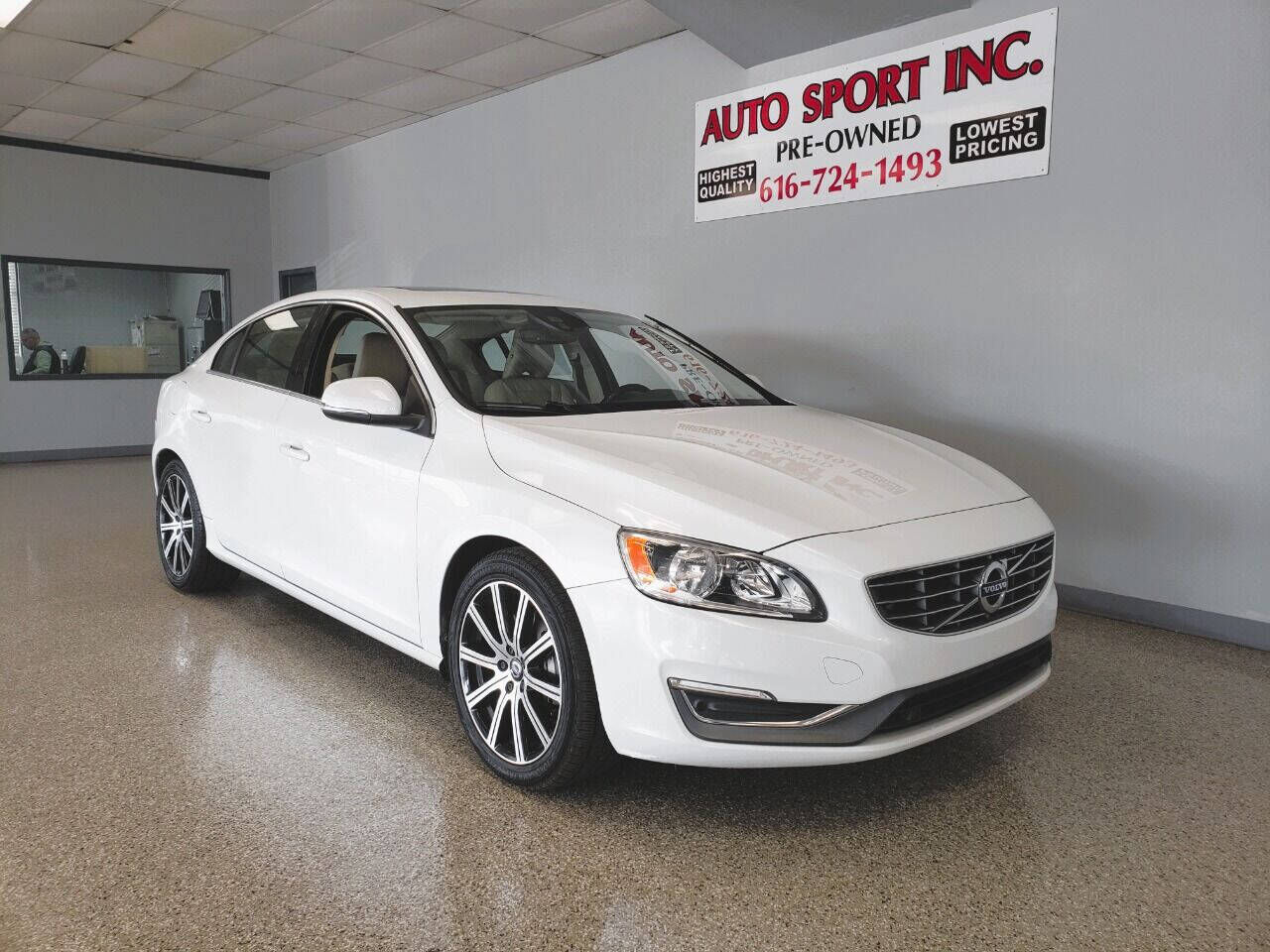 2018 VOLVO S60