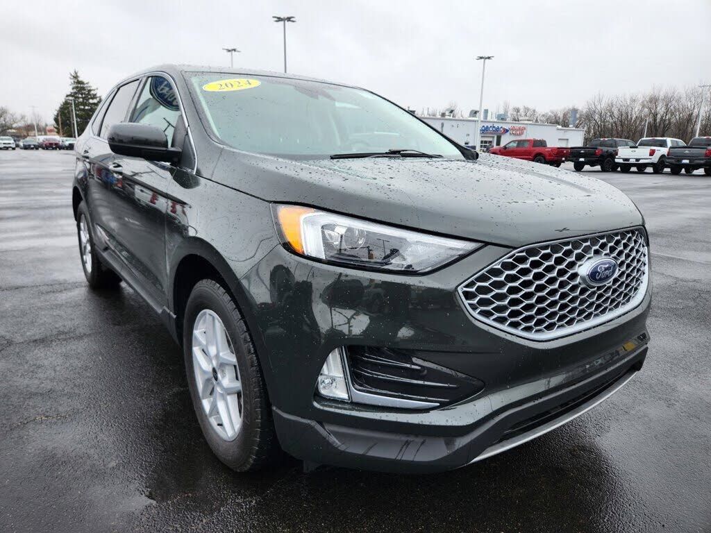 2024 FORD Edge