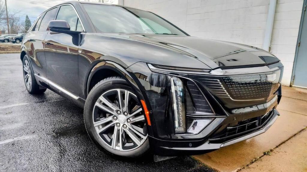 2024 CADILLAC Lyriq