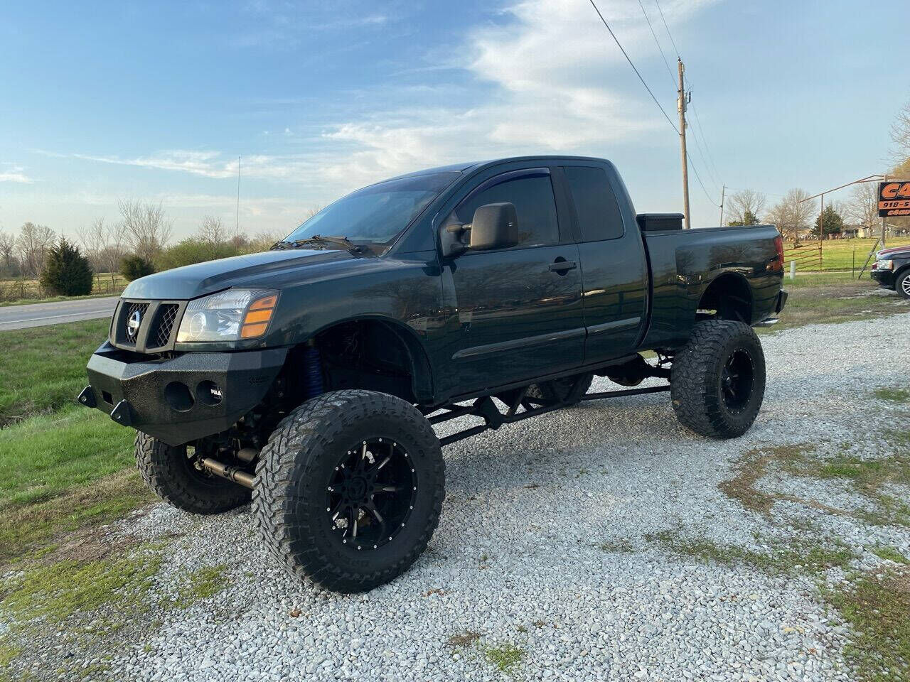 2004 NISSAN Titan