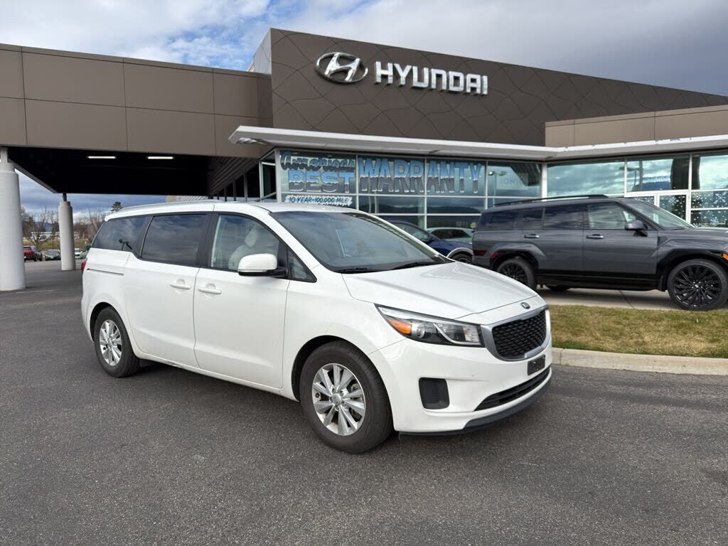 2016 KIA Sedona