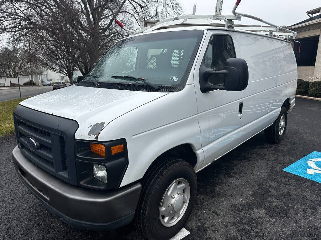 2013 FORD E-350