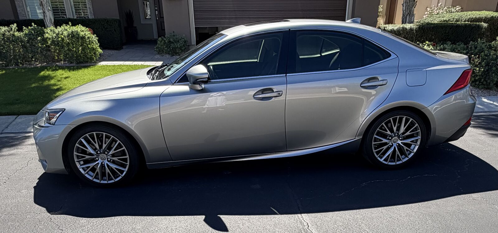 2017 LEXUS IS