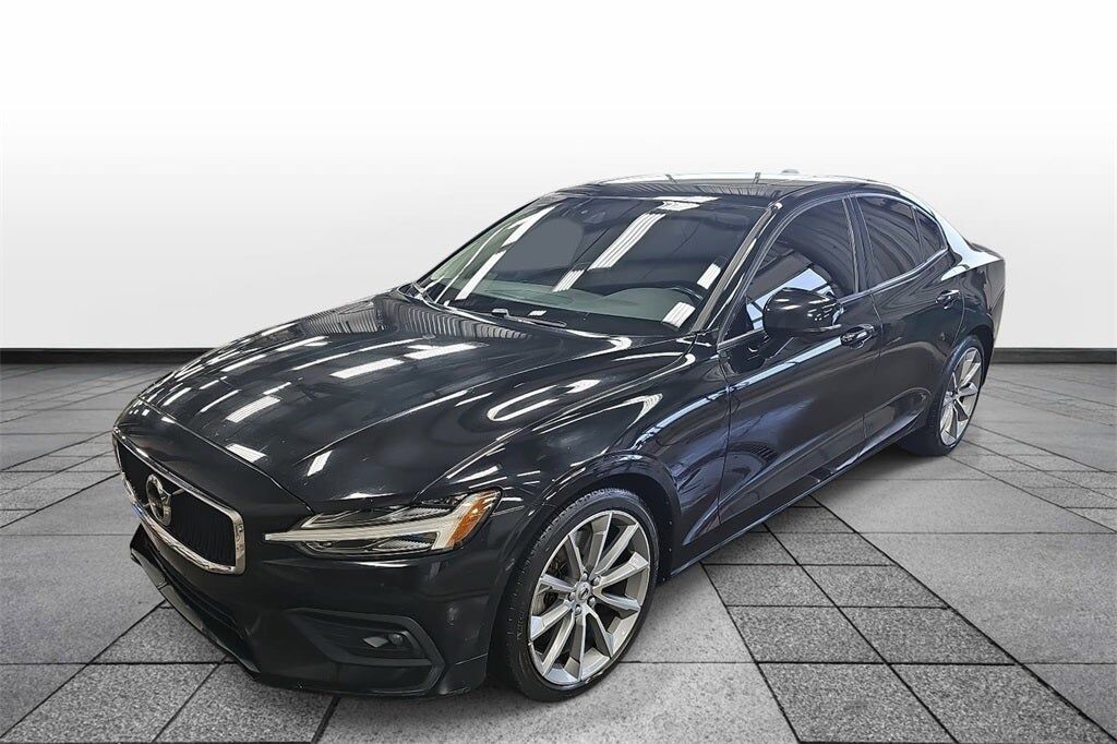 2021 VOLVO S60