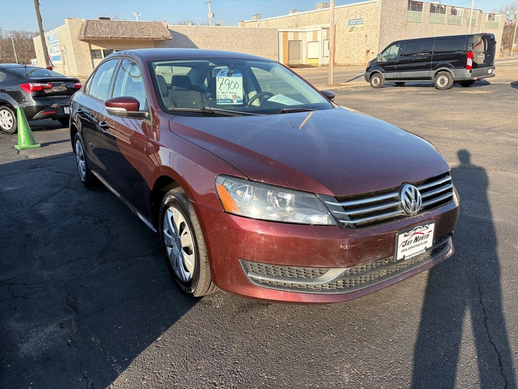 2013 VOLKSWAGEN Passat