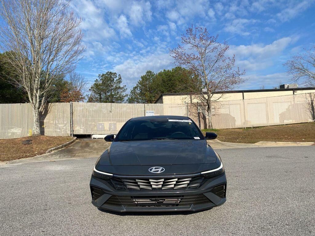 2025 HYUNDAI Elantra