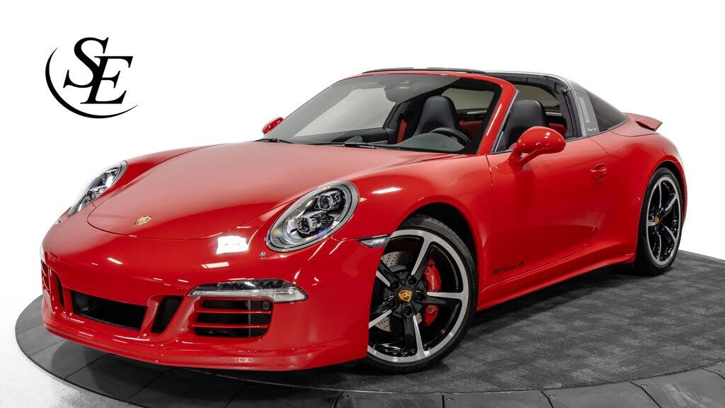 2015 PORSCHE 911