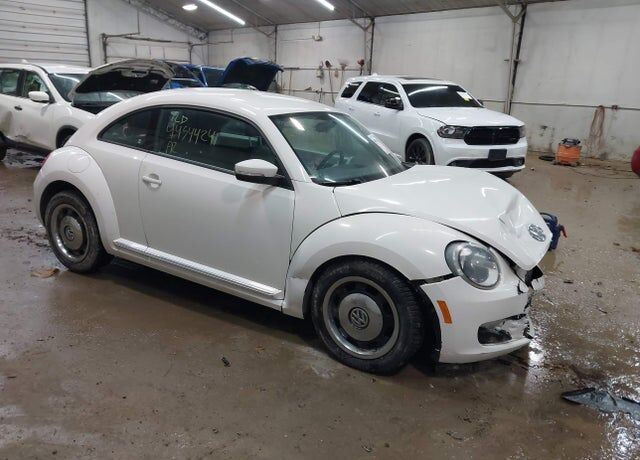 2012 VOLKSWAGEN Beetle