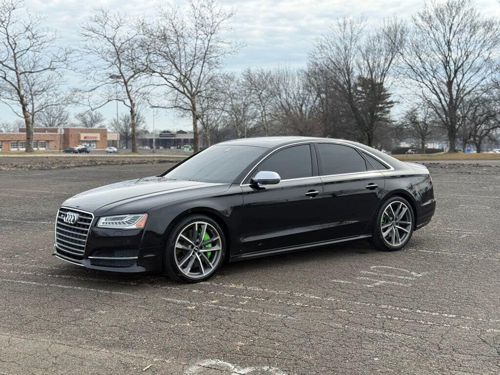 2016 AUDI S8