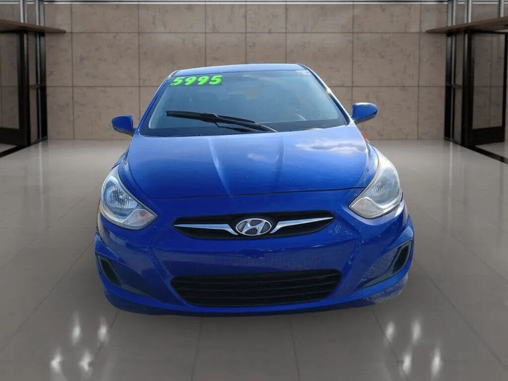 2013 HYUNDAI Accent