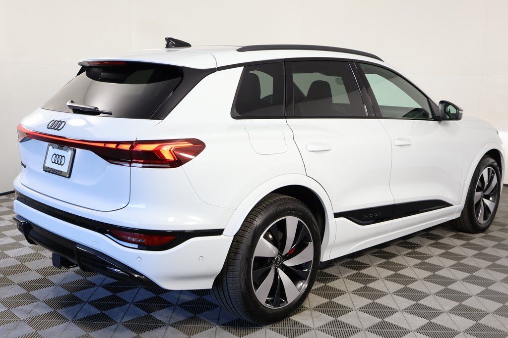 2025 Audi SQ6