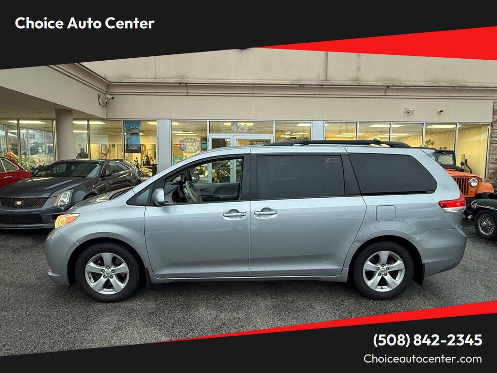 2012 TOYOTA Sienna
