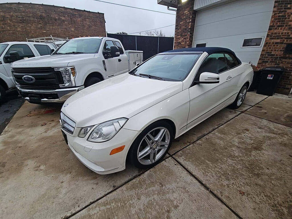2011 MERCEDES-BENZ E-Class