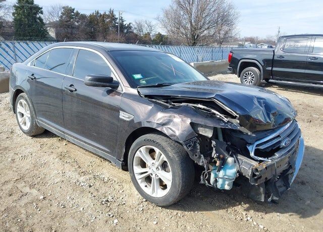 2013 FORD Taurus
