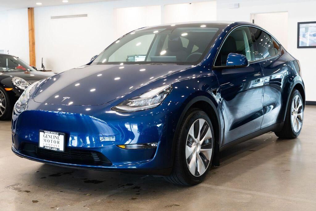2021 TESLA Model Y