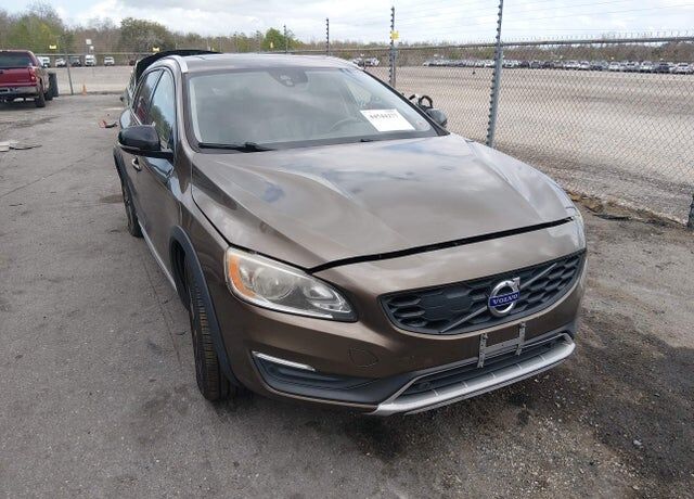 2015 VOLVO V60