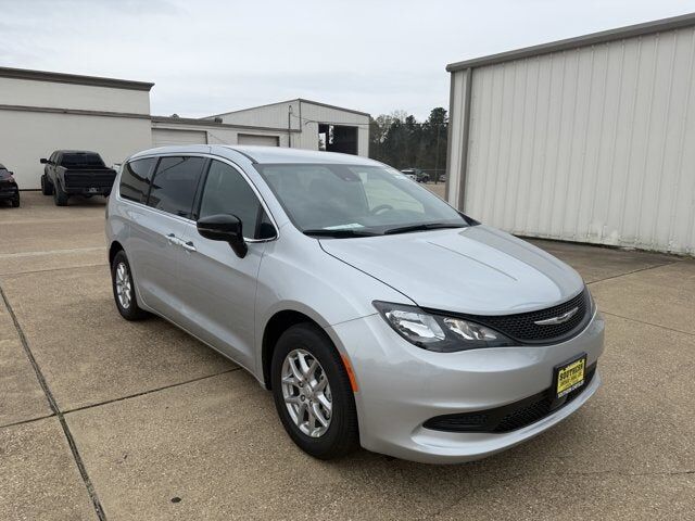 2026 CHRYSLER Voyager