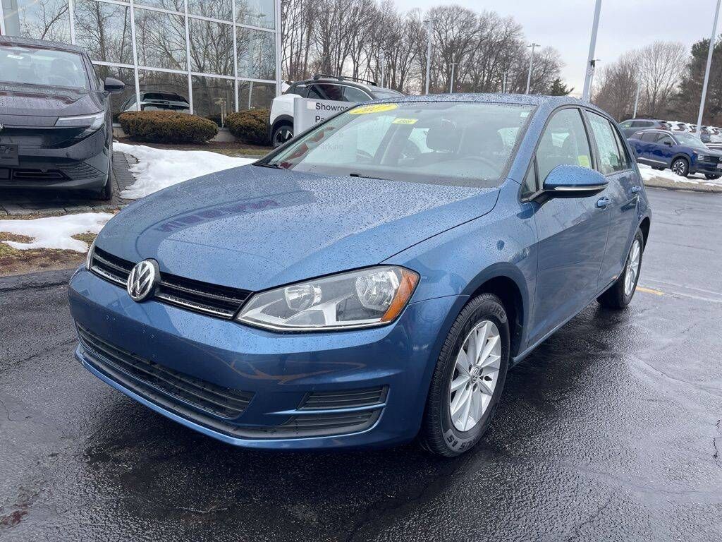 2017 VOLKSWAGEN Golf