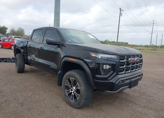 2024 GMC Canyon
