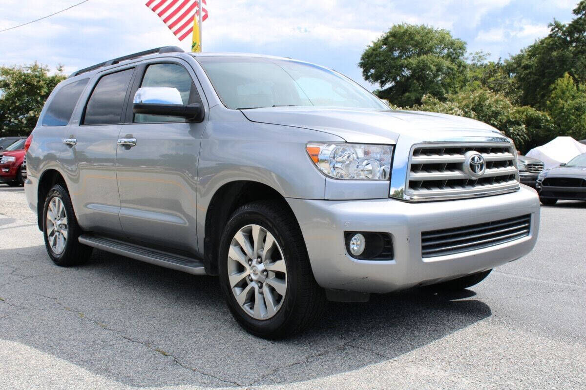 2010 TOYOTA Sequoia