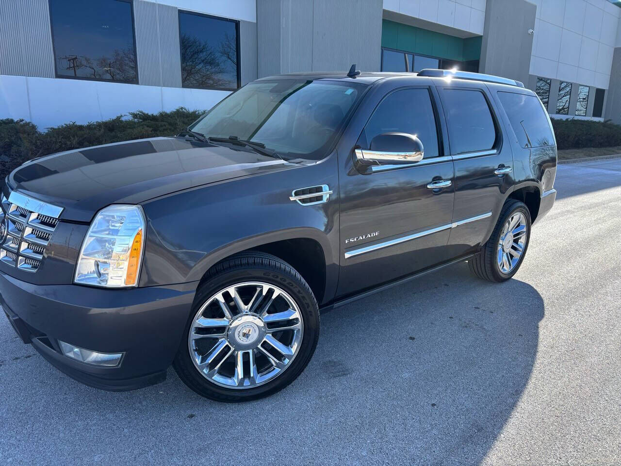 2010 CADILLAC Escalade