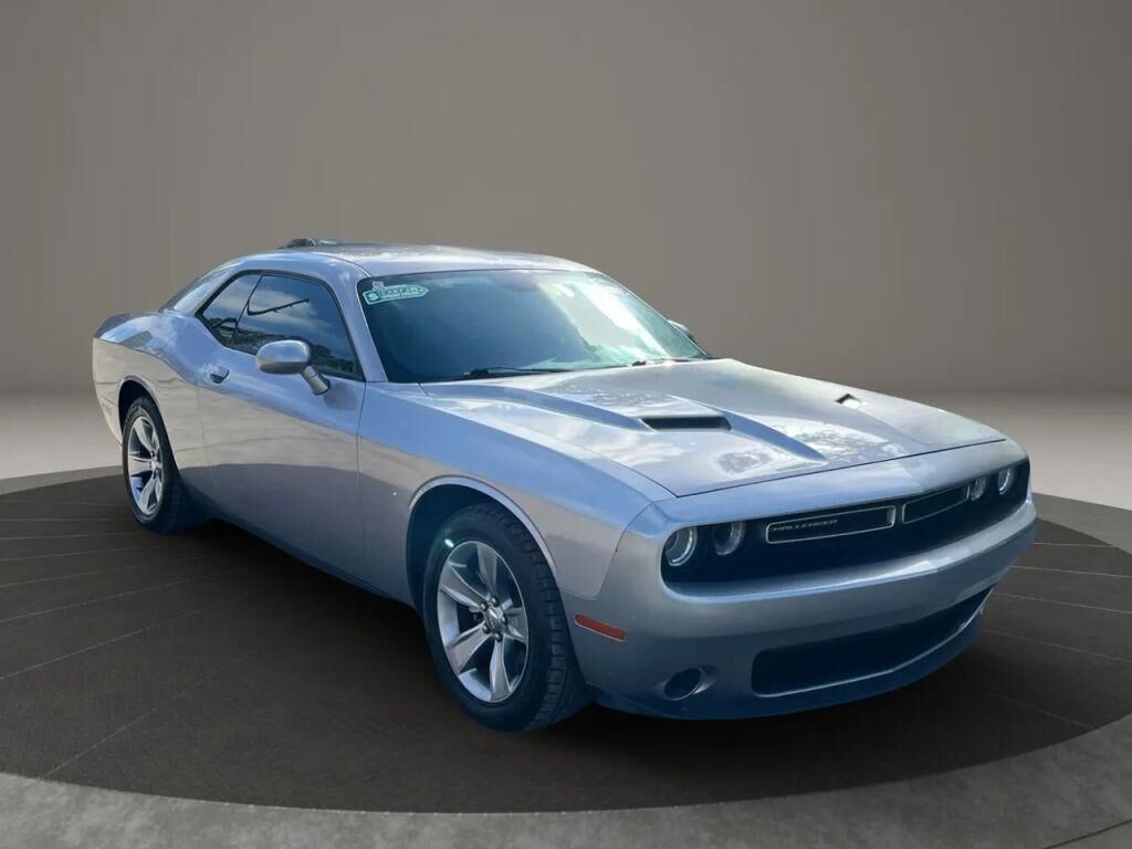 2017 DODGE Challenger