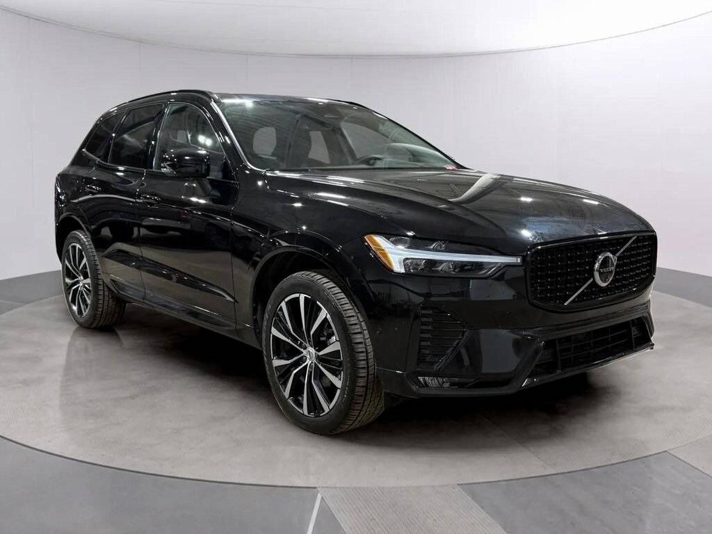 2025 VOLVO XC60