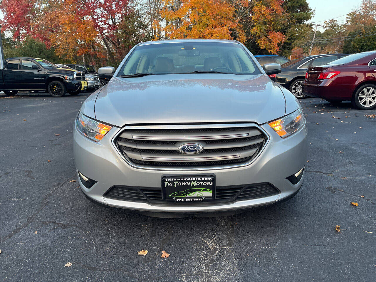 2013 FORD Taurus