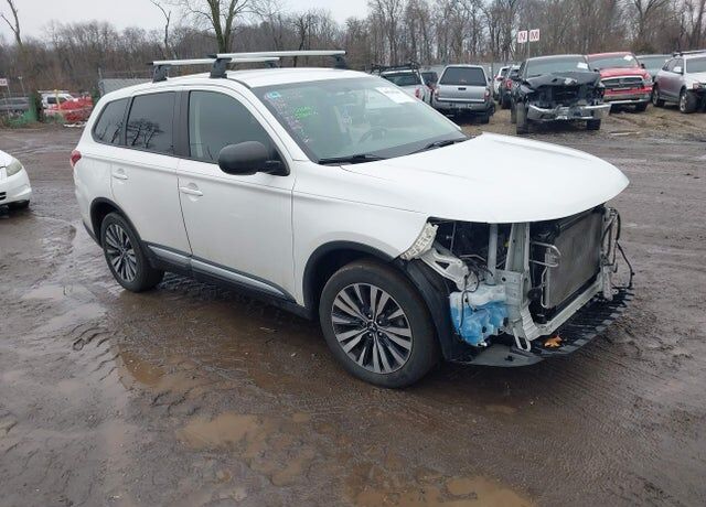2020 MITSUBISHI Outlander