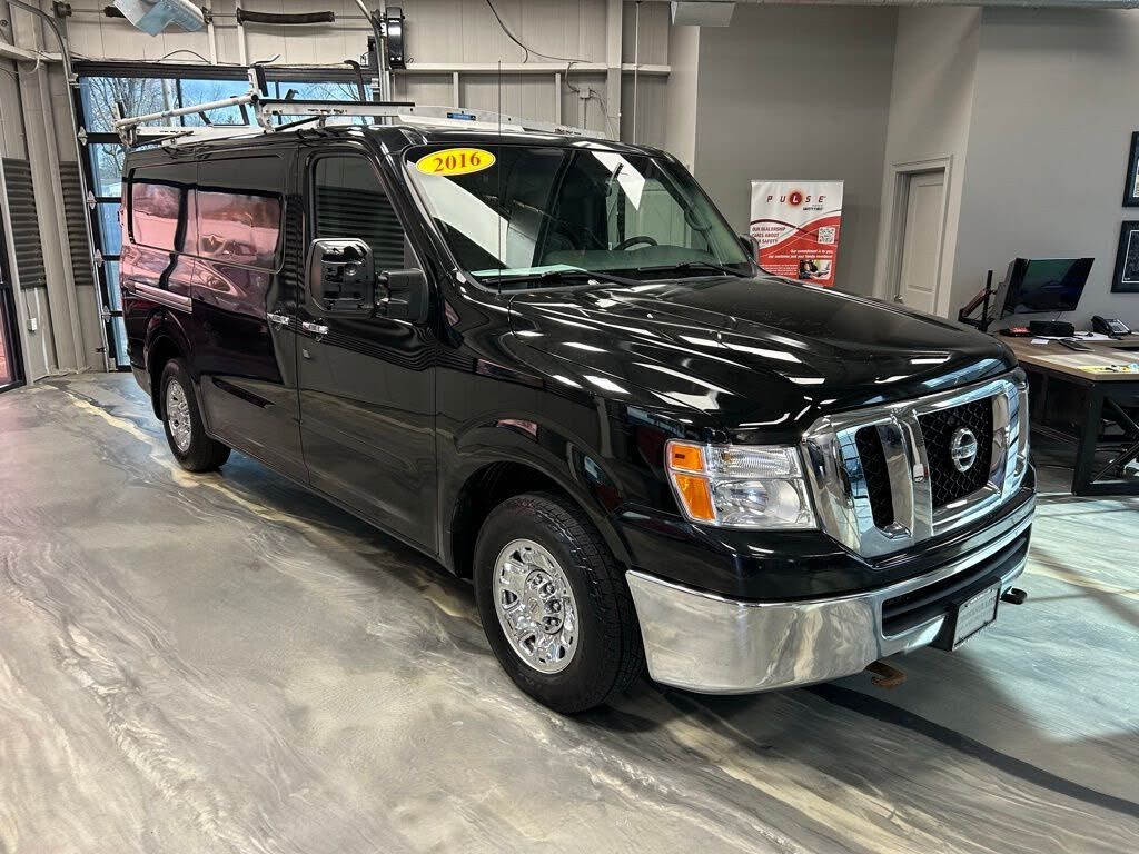 2016 NISSAN NV