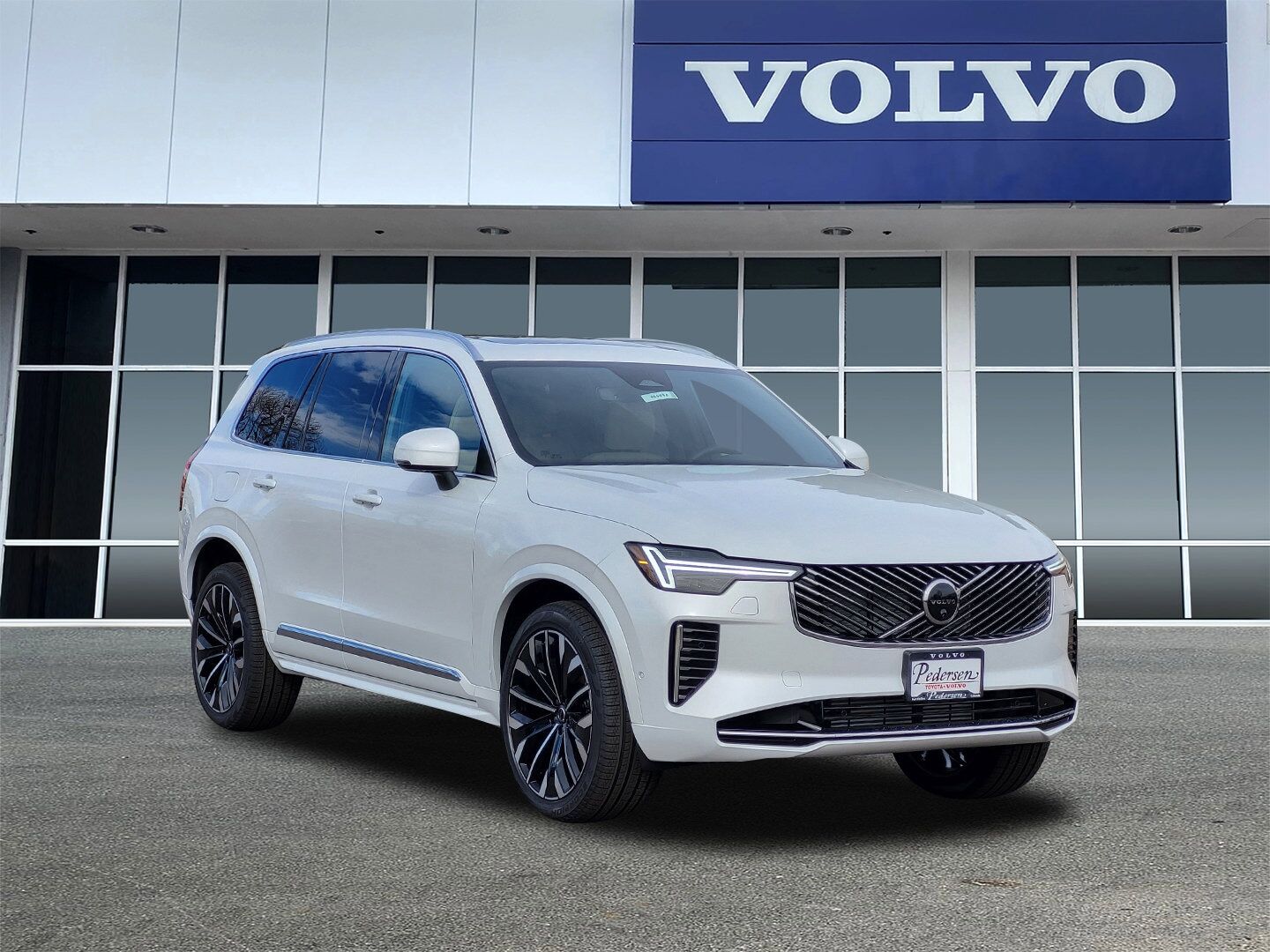 2026 VOLVO XC90