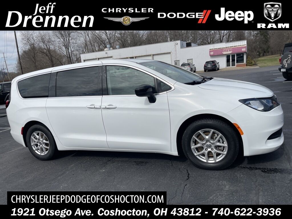 2024 CHRYSLER Voyager