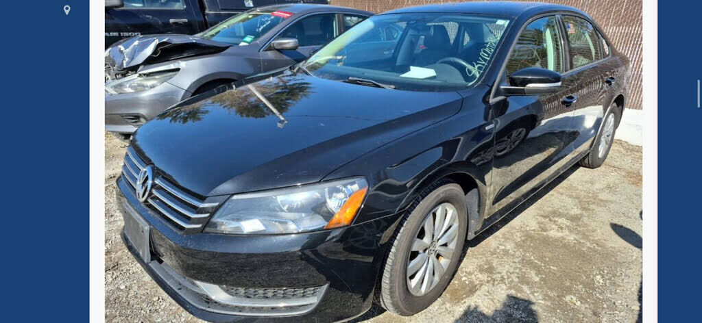 2013 VOLKSWAGEN Passat