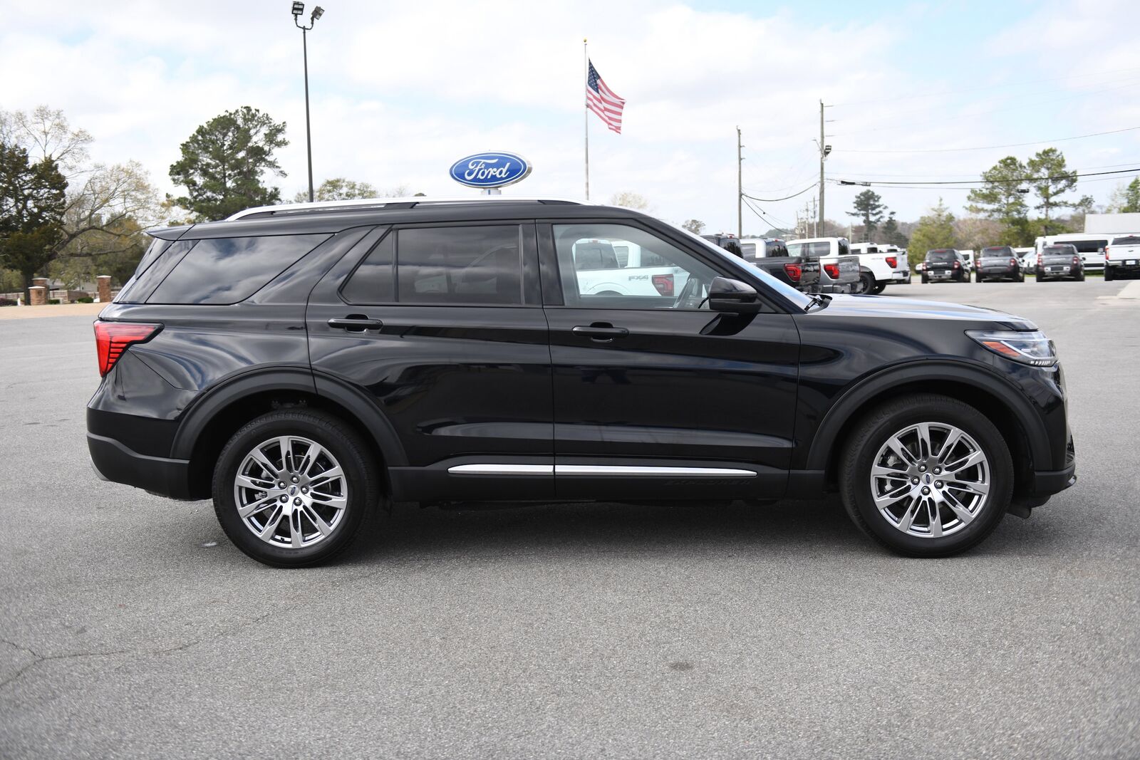 2025 FORD Explorer