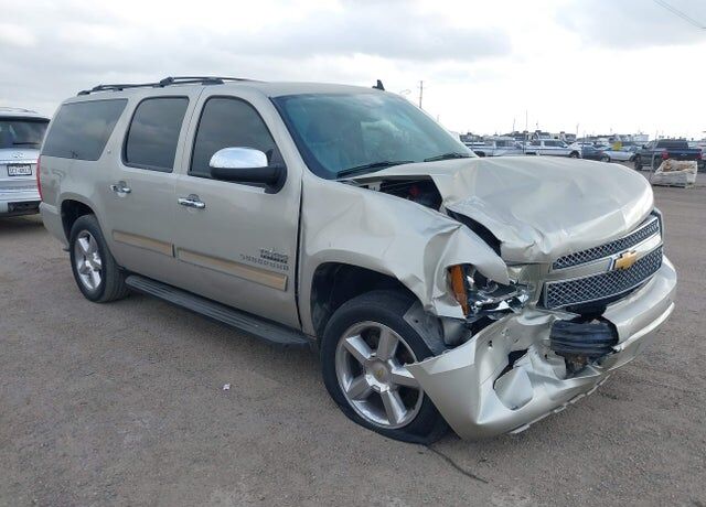 2013 CHEVROLET Suburban
