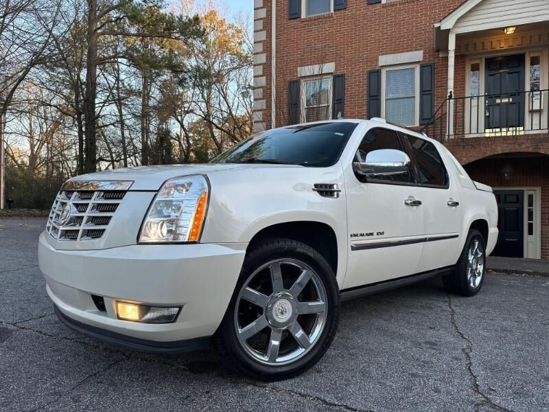 2011 CADILLAC Escalade