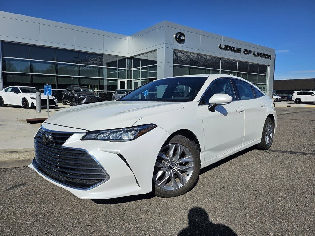 2022 TOYOTA Avalon
