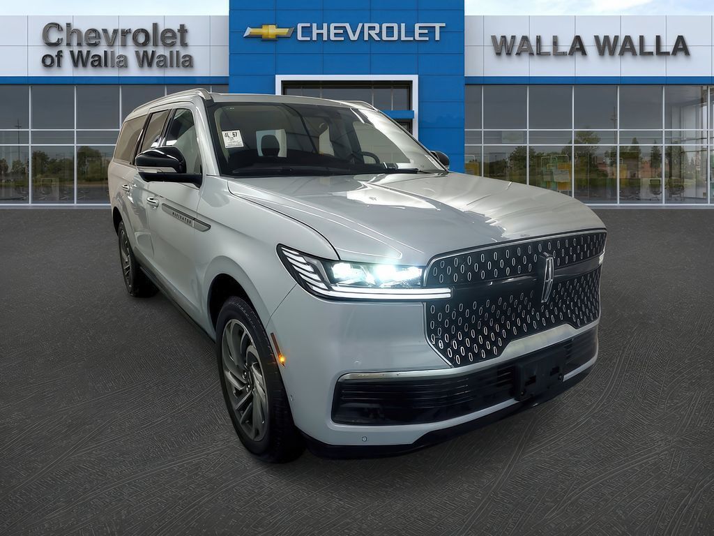 2025 LINCOLN Navigator L