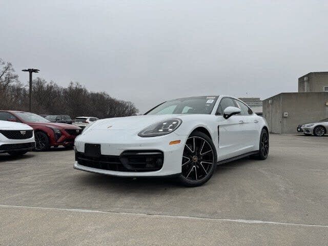 2023 PORSCHE Panamera