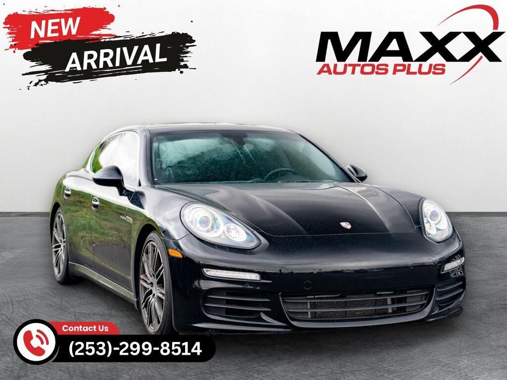 2015 PORSCHE Panamera