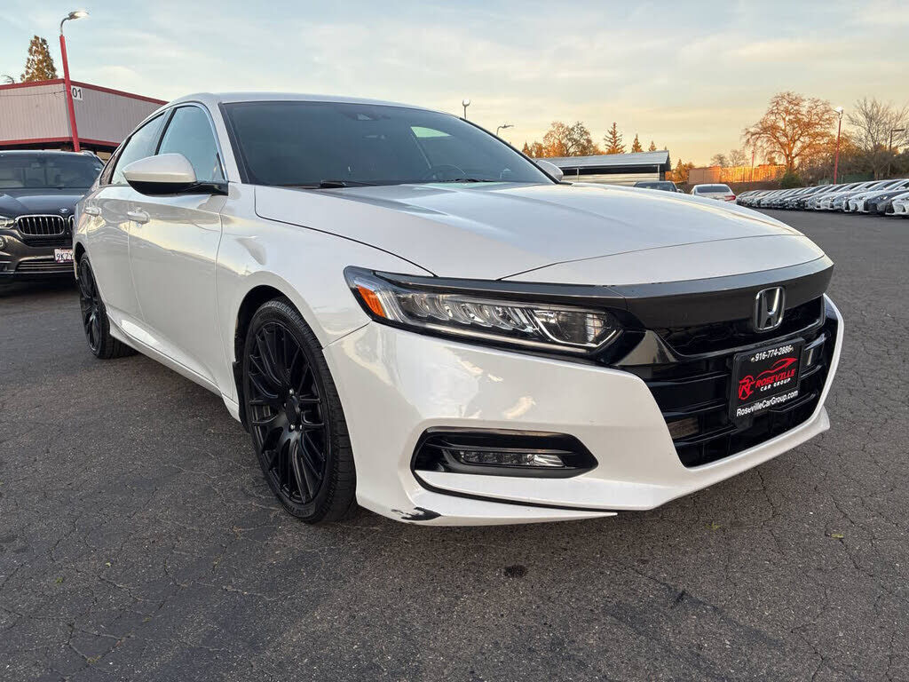 2019 HONDA Accord