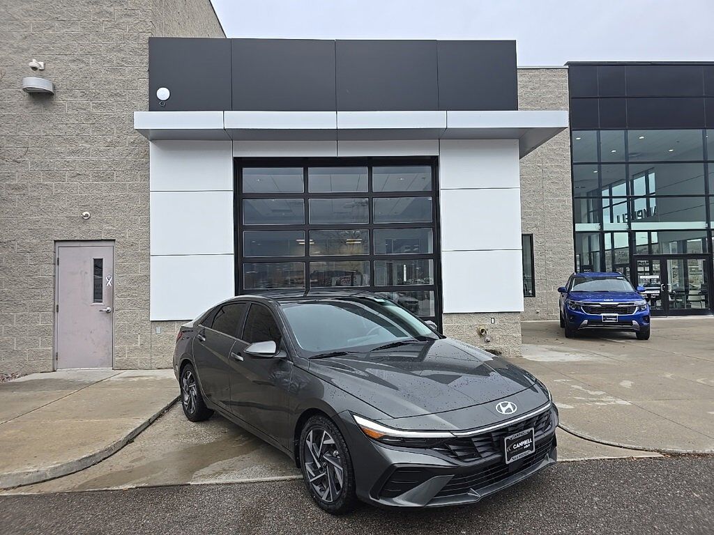 2025 HYUNDAI Elantra